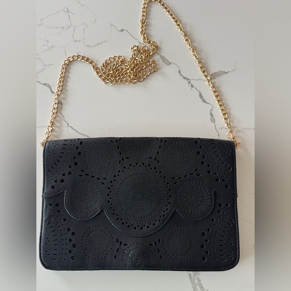Elegant Black Leather Shoulder Bag
